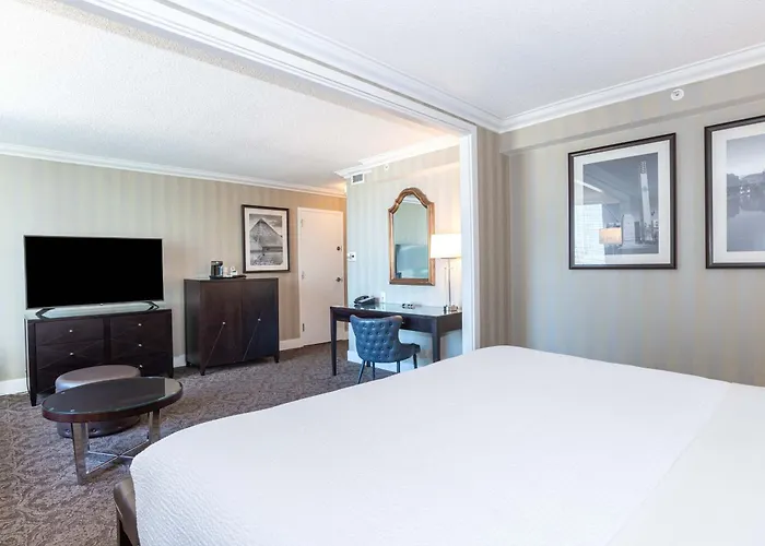 Sandman Signature Edmonton Downtown Hotel